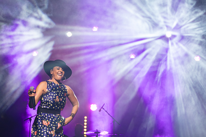 Francofolies de La Réunion 2025: Emma Peters et Tine Poppy au Téat Plein Air Francofolies de La Réunion 2025: Emma Peters et Tine Poppy au Téat Plein Air