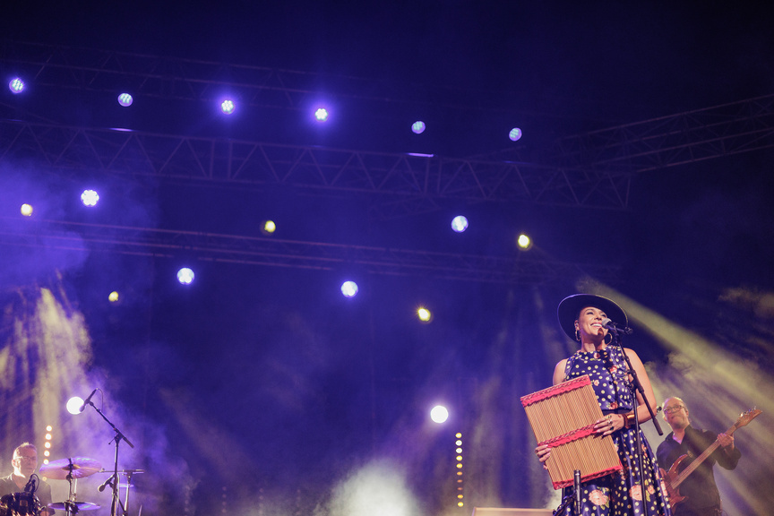 Francofolies de La Réunion 2025: Emma Peters et Tine Poppy au Téat Plein Air Francofolies de La Réunion 2025: Emma Peters et Tine Poppy au Téat Plein Air