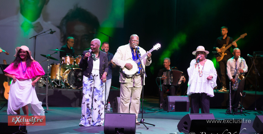 Hommage à Jules Arlanda au Téat Champ Fleuri avec une pléiade d'artistes: photos Hommage à Jules Arlanda au Téat Champ Fleuri avec une pléiade d'artistes: photos