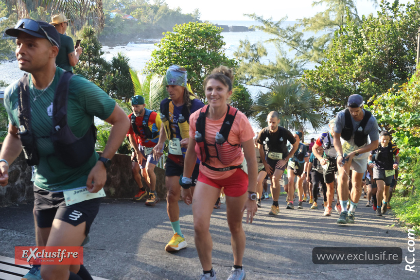 Fabiola Fontaine courait presque dans son jardin... avec un magnifique sourire en plus! Fabiola Fontaine courait presque dans son jardin... avec un magnifique sourire en plus!