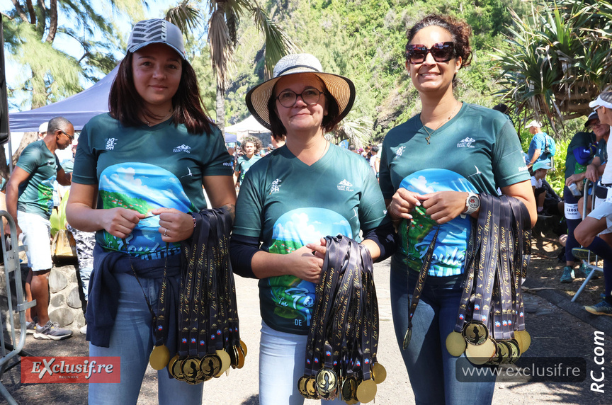 Les préposées aux médailles avaient le sourire Les préposées aux médailles avaient le sourire