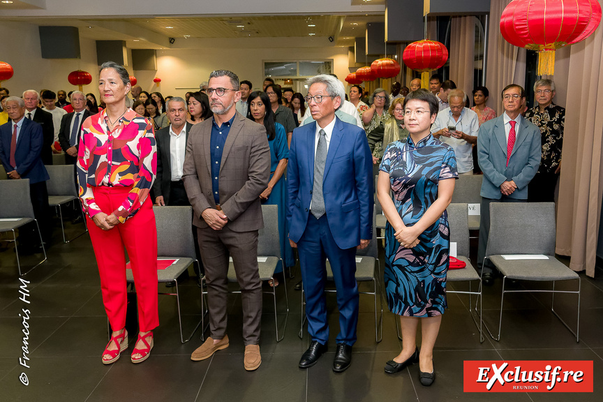 Soirée du 76e Anniversaire de la Fondation de la République Populaire de Chine Soirée du 76e Anniversaire de la Fondation de la République Populaire de Chine