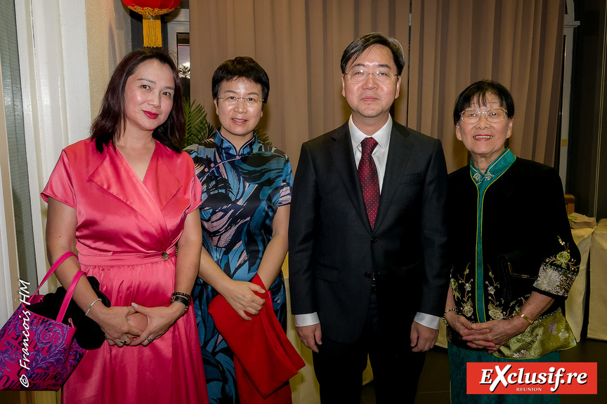 Soirée du 76e Anniversaire de la Fondation de la République Populaire de Chine Soirée du 76e Anniversaire de la Fondation de la République Populaire de Chine