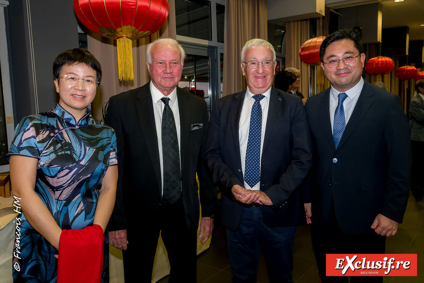 Soirée du 76e Anniversaire de la Fondation de la République Populaire de Chine Soirée du 76e Anniversaire de la Fondation de la République Populaire de Chine