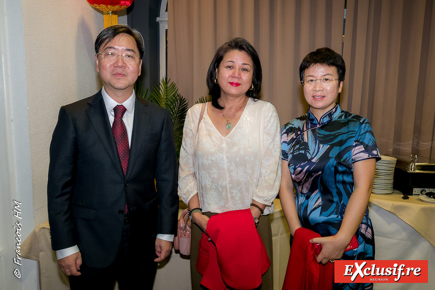 Soirée du 76e Anniversaire de la Fondation de la République Populaire de Chine Soirée du 76e Anniversaire de la Fondation de la République Populaire de Chine