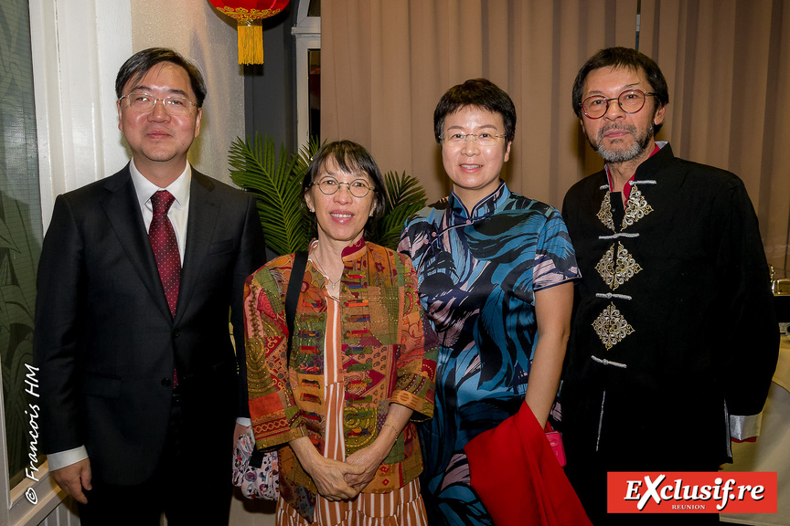 Soirée du 76e Anniversaire de la Fondation de la République Populaire de Chine Soirée du 76e Anniversaire de la Fondation de la République Populaire de Chine