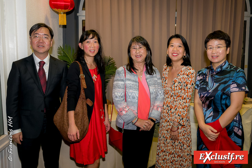 Soirée du 76e Anniversaire de la Fondation de la République Populaire de Chine Soirée du 76e Anniversaire de la Fondation de la République Populaire de Chine