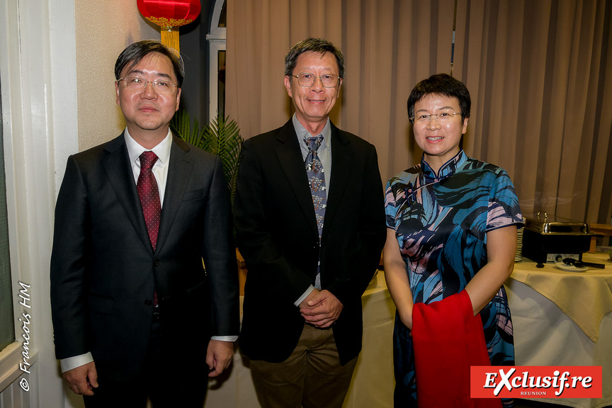 Soirée du 76e Anniversaire de la Fondation de la République Populaire de Chine Soirée du 76e Anniversaire de la Fondation de la République Populaire de Chine