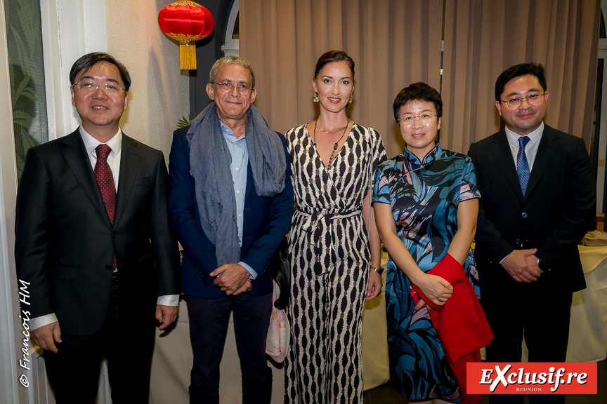 Soirée du 76e Anniversaire de la Fondation de la République Populaire de Chine Soirée du 76e Anniversaire de la Fondation de la République Populaire de Chine
