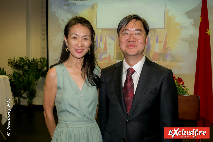 Soirée du 76e Anniversaire de la Fondation de la République Populaire de Chine