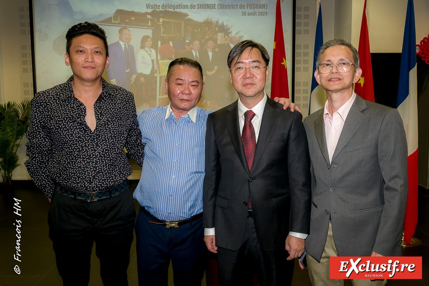 Soirée du 76e Anniversaire de la Fondation de la République Populaire de Chine Soirée du 76e Anniversaire de la Fondation de la République Populaire de Chine