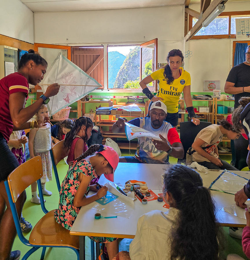 Mafate en fèt" avec le PSG Official Supporters Club La Réunion Mafate en fèt" avec le PSG Official Supporters Club La Réunion