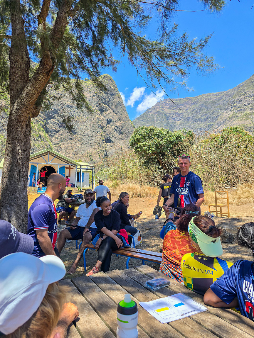Mafate en fèt" avec le PSG Official Supporters Club La Réunion