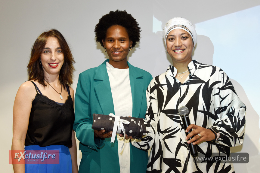 Cynthia Contini, Lauriana Djuhl, participante de l'île Maurice, et Sameera Chattun Koyratty