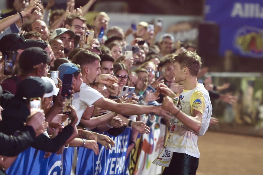 Les félicitations du public... Les félicitations du public...