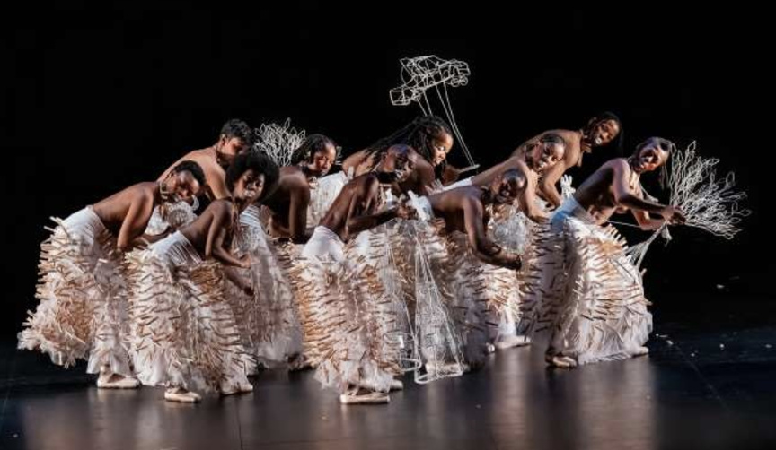 Mamela Nyamza (Afrique du Sud) présente "Hatched ensemble"