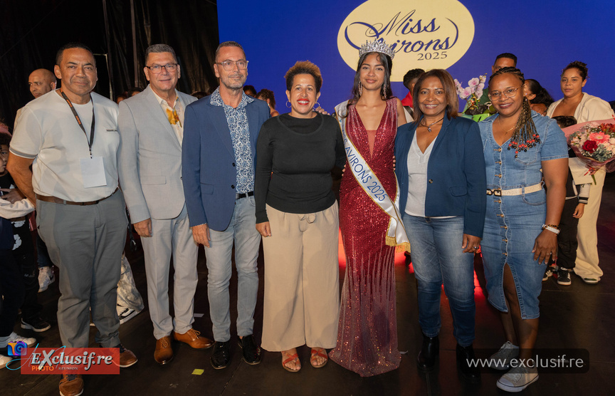 Miss Avirons 2025 avec ls élus de la commune Miss Avirons 2025 avec ls élus de la commune