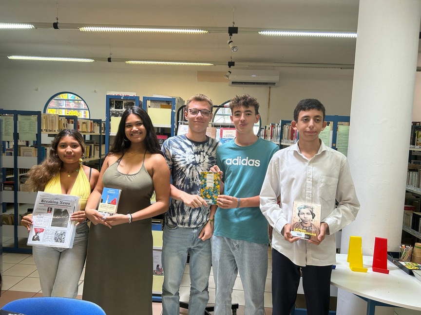 Noa, Maya, Mathis, Antoine et Ahmed, lycéens Noa, Maya, Mathis, Antoine et Ahmed, lycéens