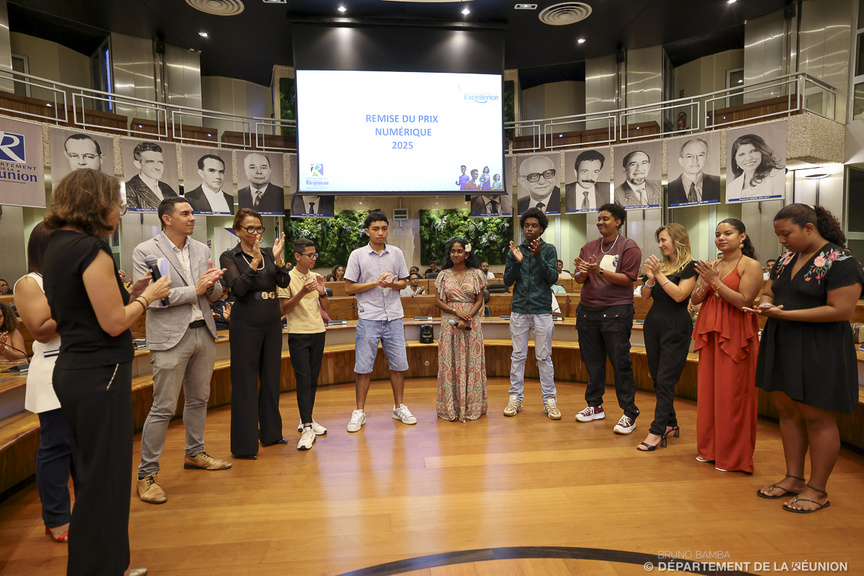 Prix Départemental de l’Excellence 2025: la jeunesse réunionnaise à l’honneur Prix Départemental de l’Excellence 2025: la jeunesse réunionnaise à l’honneur