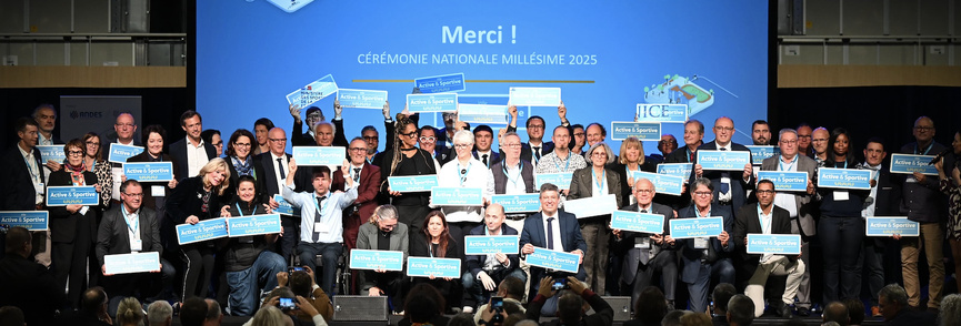 Photo de famille de la cérémonie nationale du Millésime 2025 Photo de famille de la cérémonie nationale du Millésime 2025
