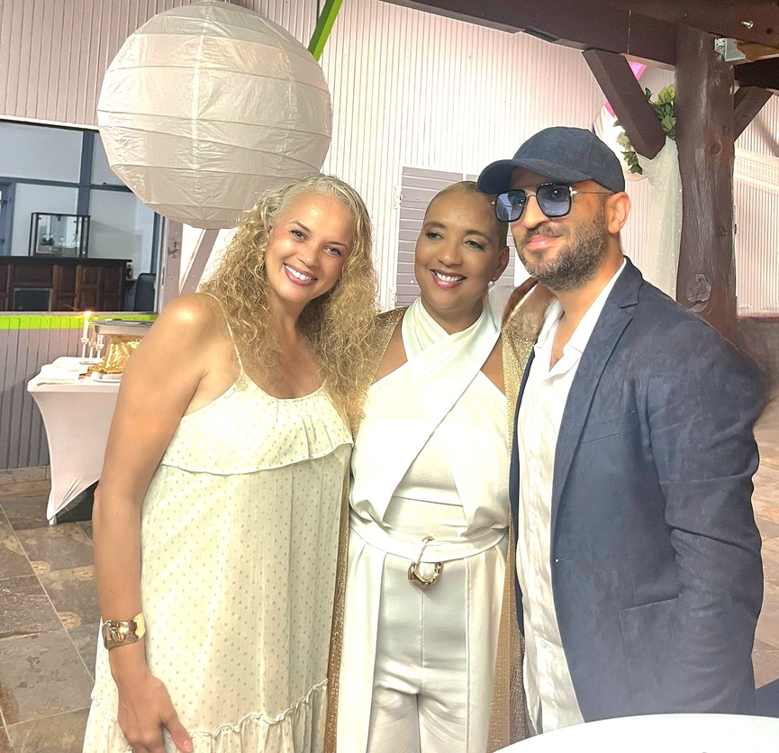 Avec Matthieu Brillant, qui s'est occupé de la musique et de l'orchestration Avec Matthieu Brillant, qui s'est occupé de la musique et de l'orchestration