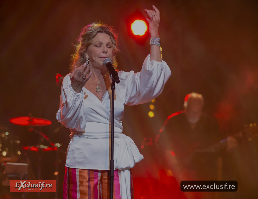 Jeane Manson en concert au Téat Plein Air de Saint-Gilles: photos