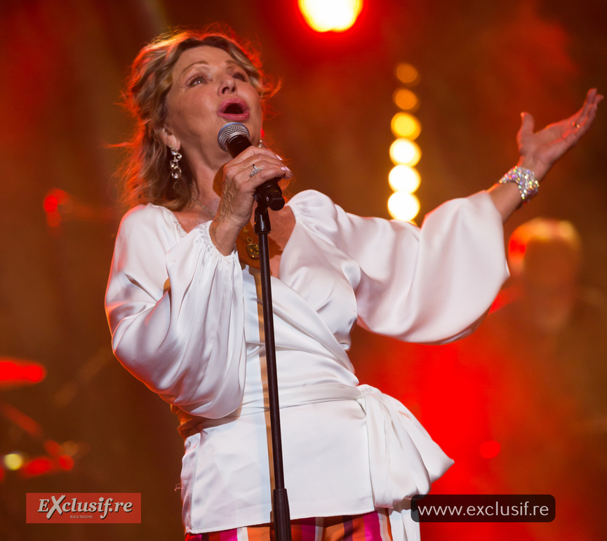 Jeane Manson en concert au Téat Plein Air de Saint-Gilles: photos