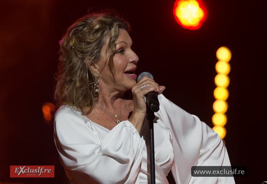 Jeane Manson en concert au Téat Plein Air de Saint-Gilles: photos Jeane Manson en concert au Téat Plein Air de Saint-Gilles: photos
