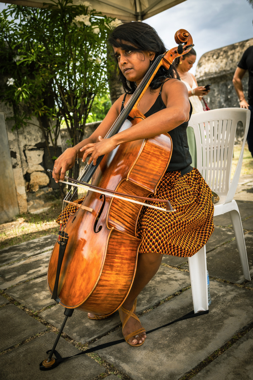 Le 20 désanm l fé réyone Sin Pol! (le 20 décembre fait rayonner Saint-Paul) Le 20 désanm l fé réyone Sin Pol! (le 20 décembre fait rayonner Saint-Paul)