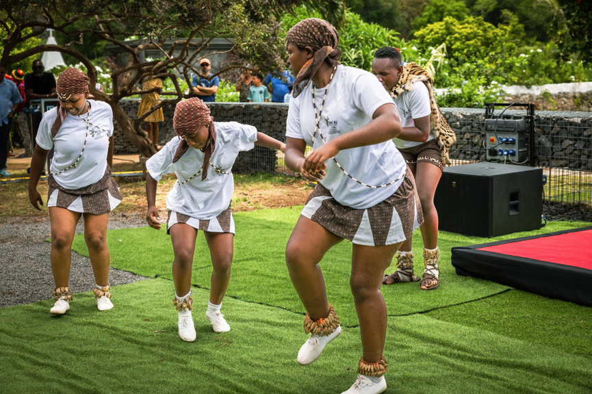 Le 20 désanm l fé réyone Sin Pol! (le 20 décembre fait rayonner Saint-Paul) Le 20 désanm l fé réyone Sin Pol! (le 20 décembre fait rayonner Saint-Paul)