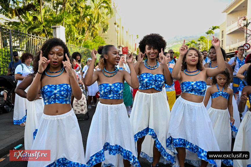Défilé du 20 décembre 2026 à Saint-Denis: photos Défilé du 20 décembre 2026 à Saint-Denis: photos
