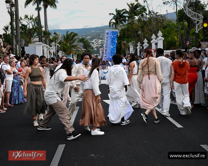 Défilé du 20 décembre 2026 à Saint-Denis: photos Défilé du 20 décembre 2026 à Saint-Denis: photos