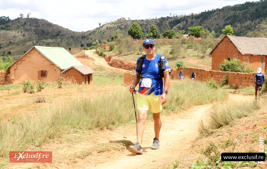 Blessé au genou, Max Hébert a quand même pu boucler ses 18 km Blessé au genou, Max Hébert a quand même pu boucler ses 18 km
