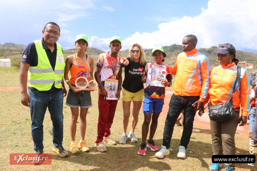 Pascal Grondin qui était accompagné par deux autres dalons de La Réunion : Hubert Garcianne et Yves Lefranc :