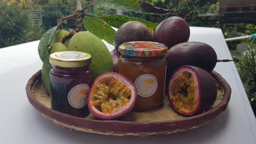 Tikaze Confiture a remporté des médailles pendant trois années consécutives! Tikaze Confiture a remporté des médailles pendant trois années consécutives!