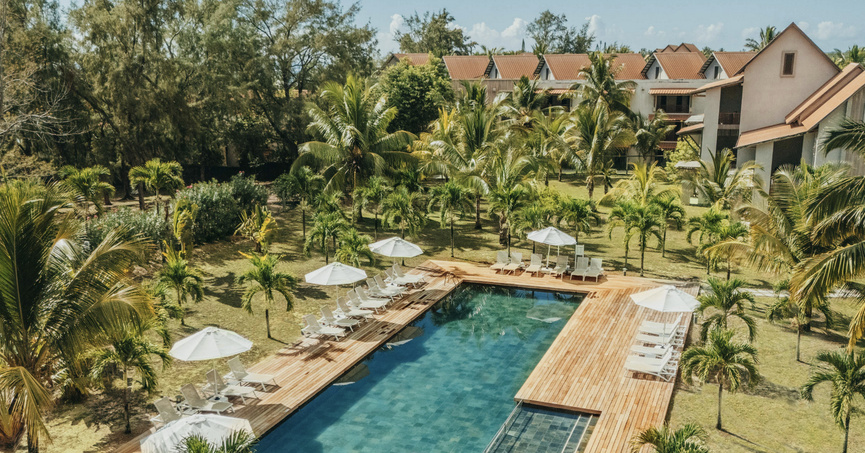 La piscine réservée aux adultes La piscine réservée aux adultes