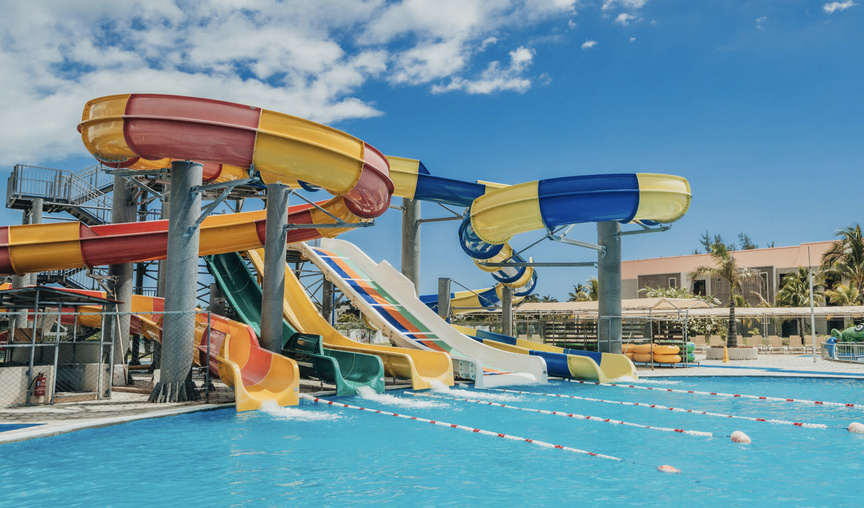 Aqualand, parc aquatique situé dans l'enceinte de l'hôtel, qui fait le bonheur des enfants... et des adultes!