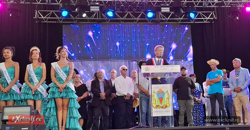 Ouverture officielle de Miel Vert sous le grand chapiteau Ouverture officielle de Miel Vert sous le grand chapiteau