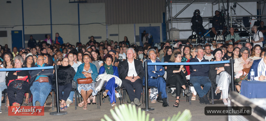 Plusieurs élus municipaux étaient présents, et un public nombreux a encouragé les candidates Plusieurs élus municipaux étaient présents, et un public nombreux a encouragé les candidates