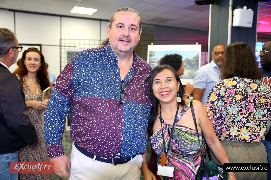 Stéphane Mouezy, de la Direction de la Promotion Citoyenne, et Joëlle Raharinosy, conseilère municipale