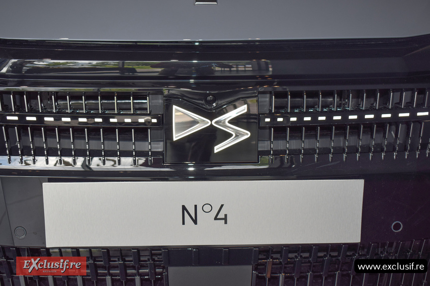 Nouveau logo à l'avant