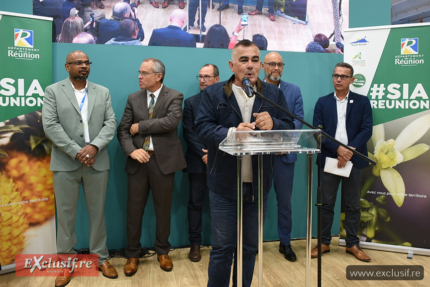 Inauguration officielle du pavillon réunionnais. Au pupitre Patrick Serveaux, président de l'UMIH Réunion