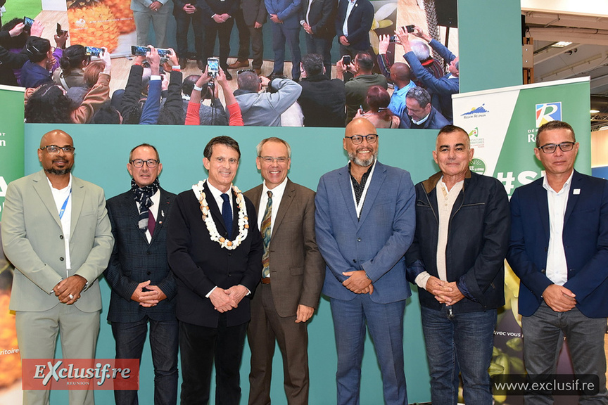 Manuel Valls,ex-Ministre des Outre-mer, est passé sur le stand de La Réunion