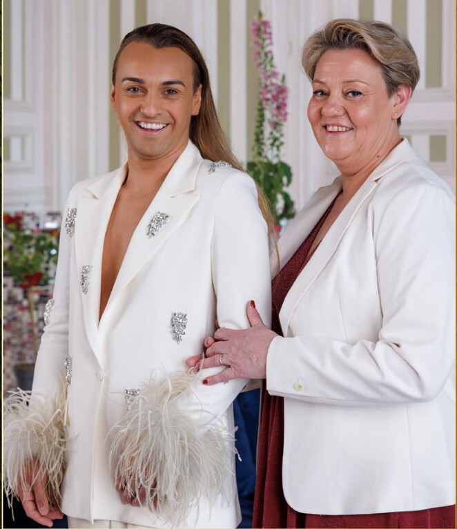 Killian (27 ans) et sa mère Karine (50 ans)