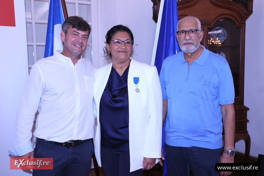 Cérémonie de remise collective d'ordres nationaux à la Préfecture: photos