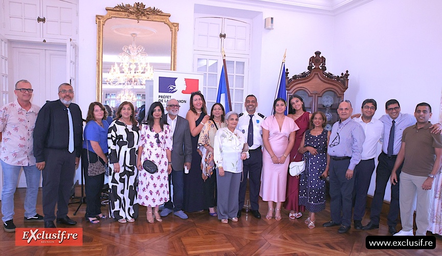 Cérémonie de remise collective d'ordres nationaux à la Préfecture: photos