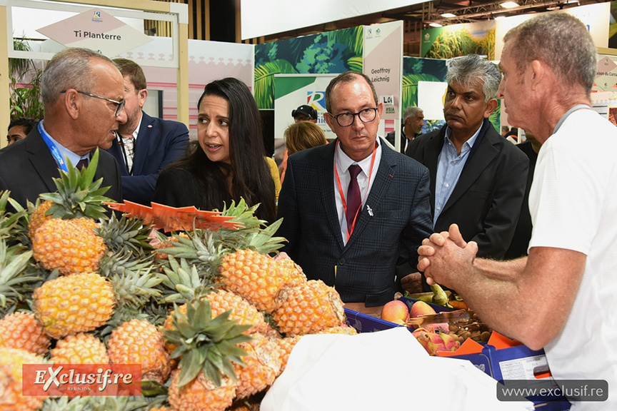 Salon International de l'Agriculture à Paris: visite de la Ministre des Outre-mer Naïma Moutchou