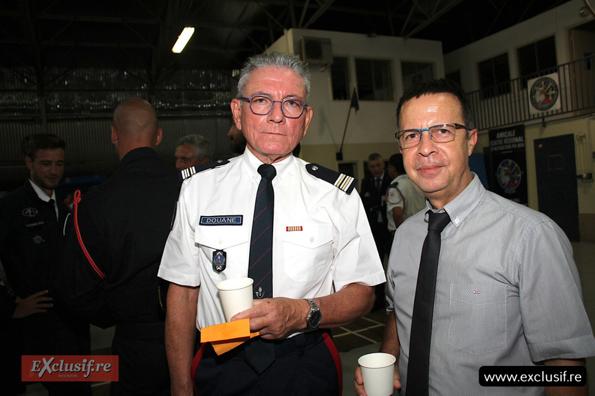 Gendarmerie Nationale de La Réunion: cérémonie d'hommage aux héros décédés Gendarmerie Nationale de La Réunion: cérémonie d'hommage aux héros décédés