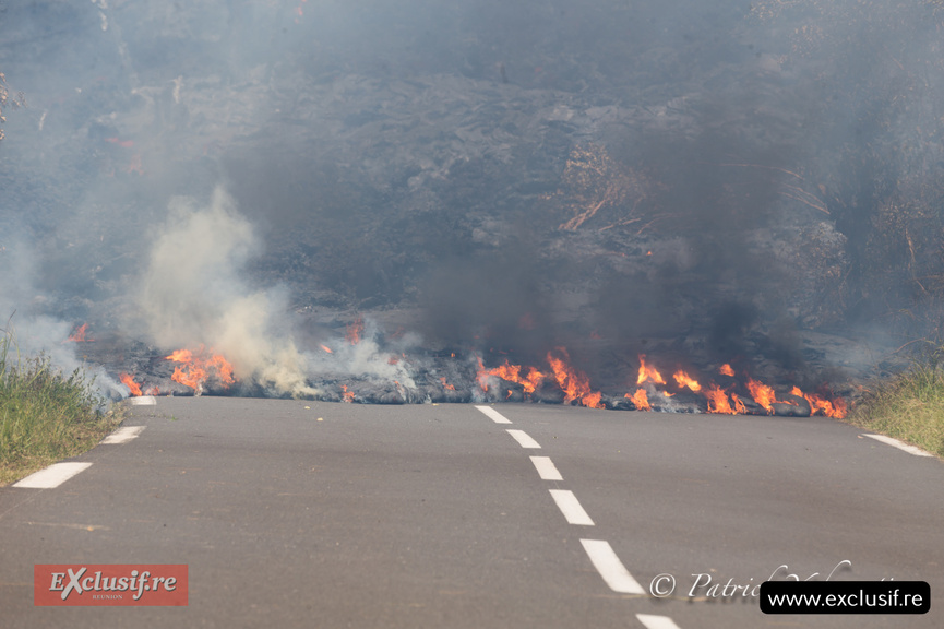 Volcan Piton de la Fournaise: toutes les photos de la traversée de la RN2 du vendredi 13 mars