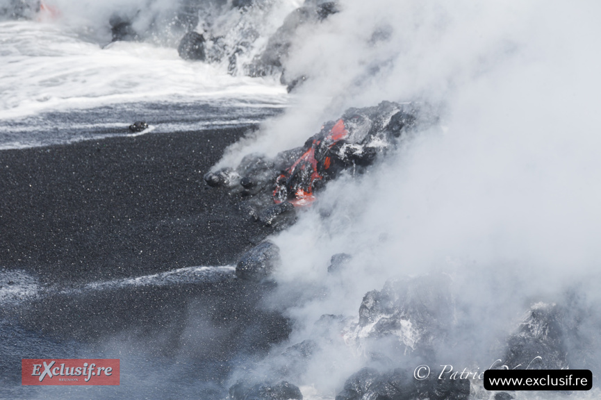 Piton de la Fournaise: les coulées ont rejoint la mer ce lundi, photos